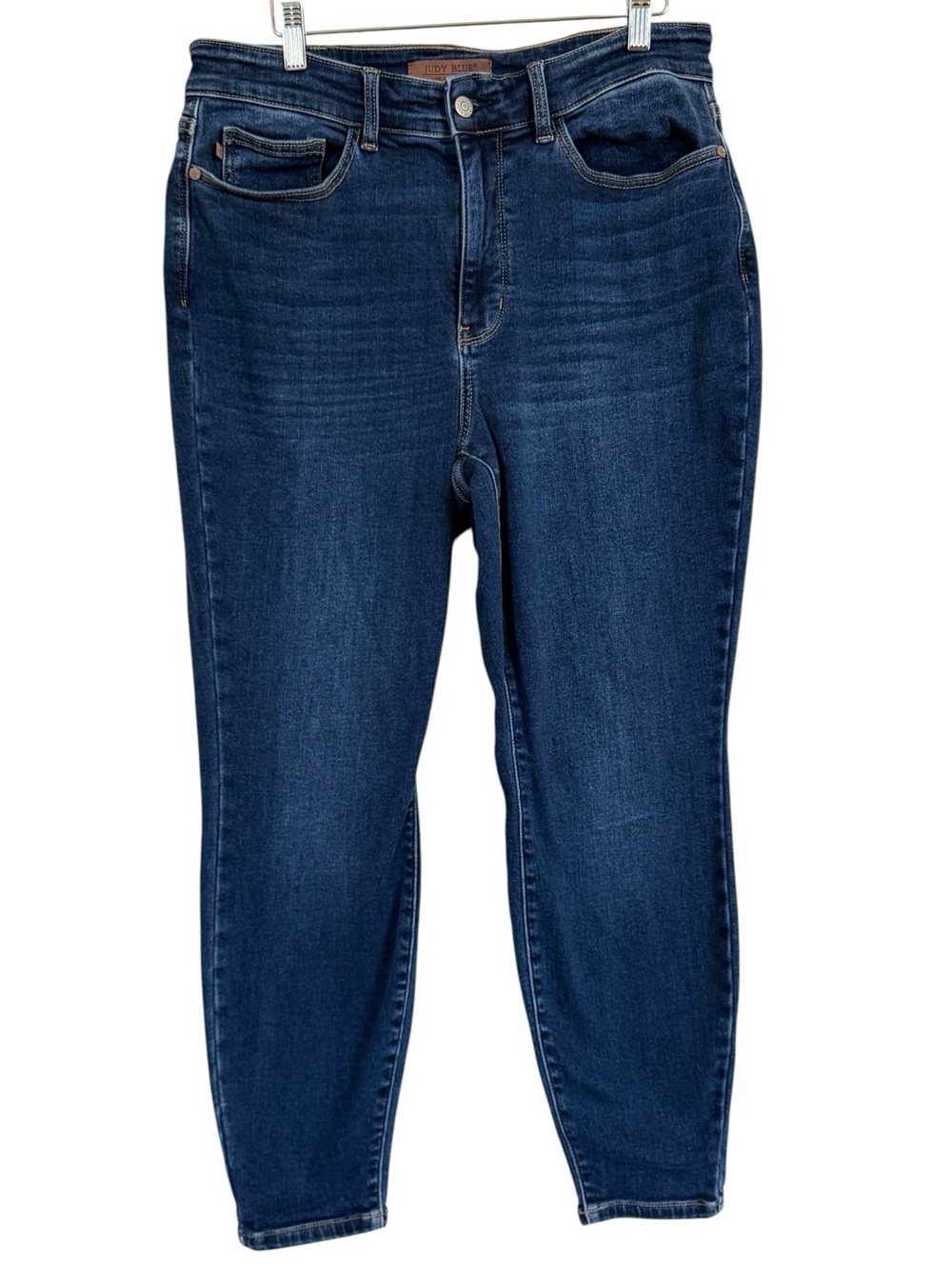 Judy Blue Skinny Fit Jeans Women’s Size 14W
Dark Wash JB82585DK Denim